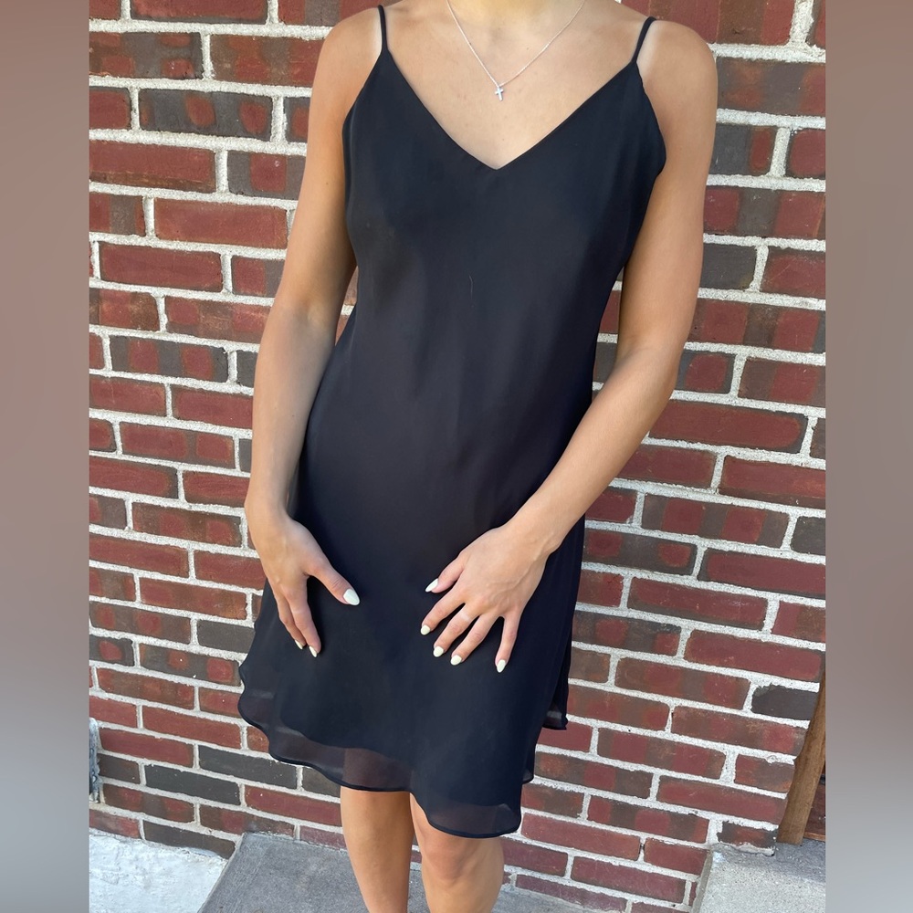 Côte A Côte Paris New York timeless, stunning & simple little black dress!